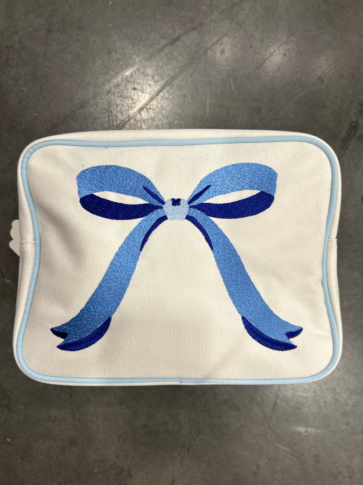 XL Blue Bow Cosmetic